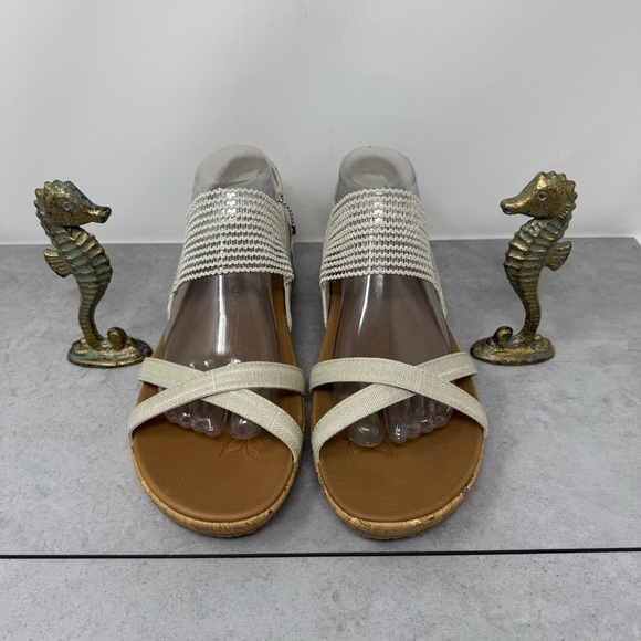 Skechers Beige Beverlee High Tea Sandals w/Comfortable Footbed Size 11 - Picture 3 of 11